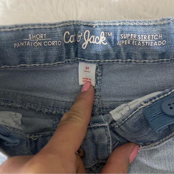 🛍3/$12🛍Cat & Jack Toddler Girls' Lace Hem Jean Shorts -Light Wash in Size 3T - Picture 6 of 9